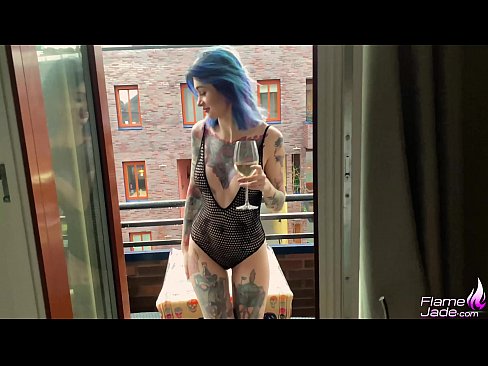 ❤️ Geweldige meisie suig met 'n gulp en fokken passievol onder die oop lug ️ Harde pornografie op af.drpornofilme.ru ️❤